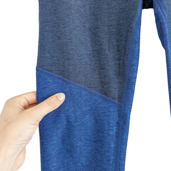 Outdoor Voices Warmup 3/4 Two-Tone Leggings in Black & Navy Blue - Picture 11 of 13